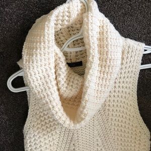 sleeveless sweater